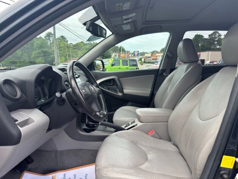 
								2011 Toyota RAV4 Limited full									