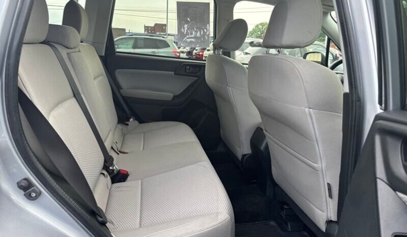 
								2017 Subaru Forester 2.5i Premium full									