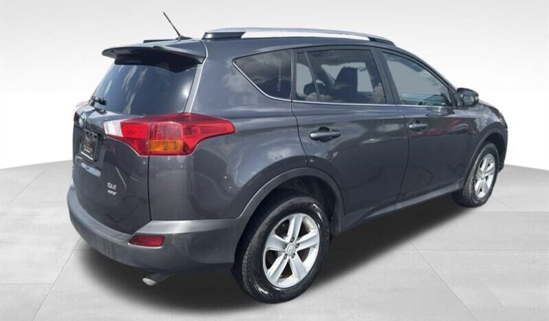 
								2014 Toyota RAV4 XLE full									