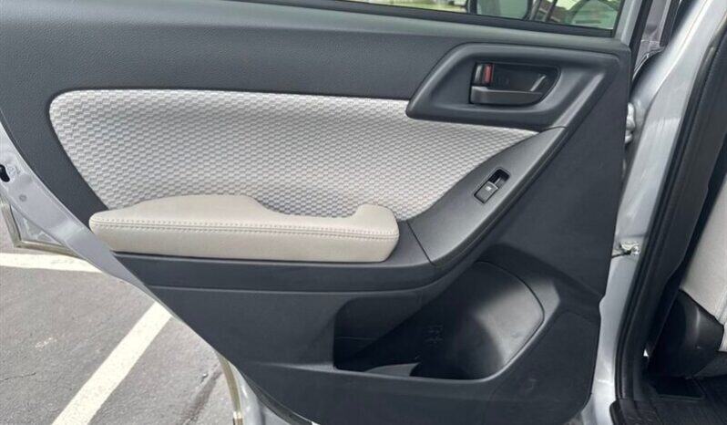 
								2017 Subaru Forester 2.5i Premium full									