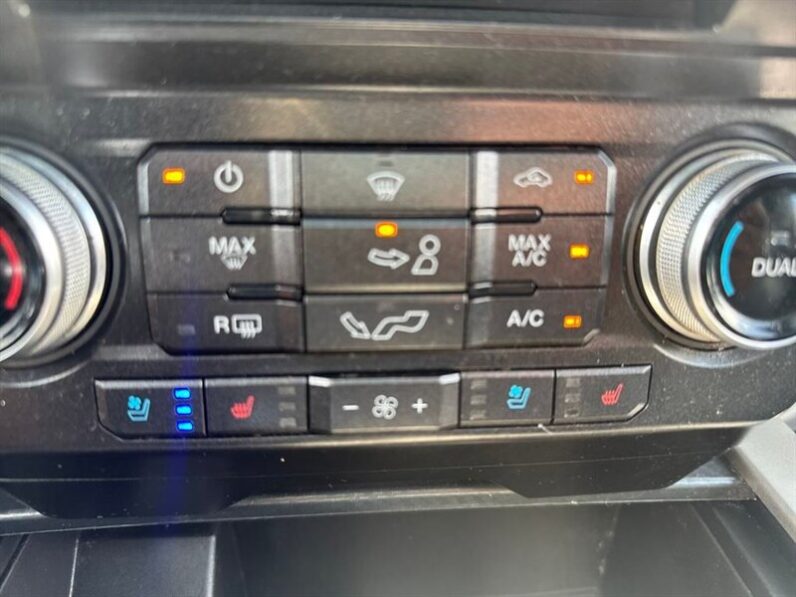 
								2018 Ford F-150 Lariat full									