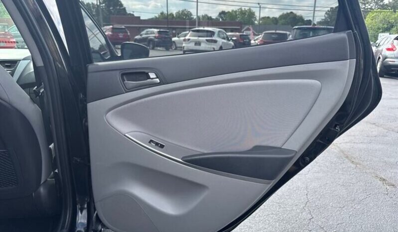 
								2017 Hyundai ACCENT SE full									