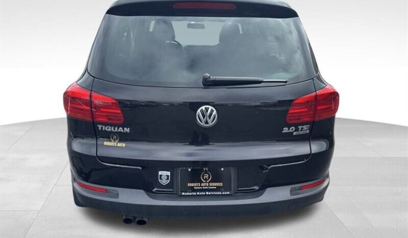 
								2015 Volkswagen Tiguan SE 4Motion full									