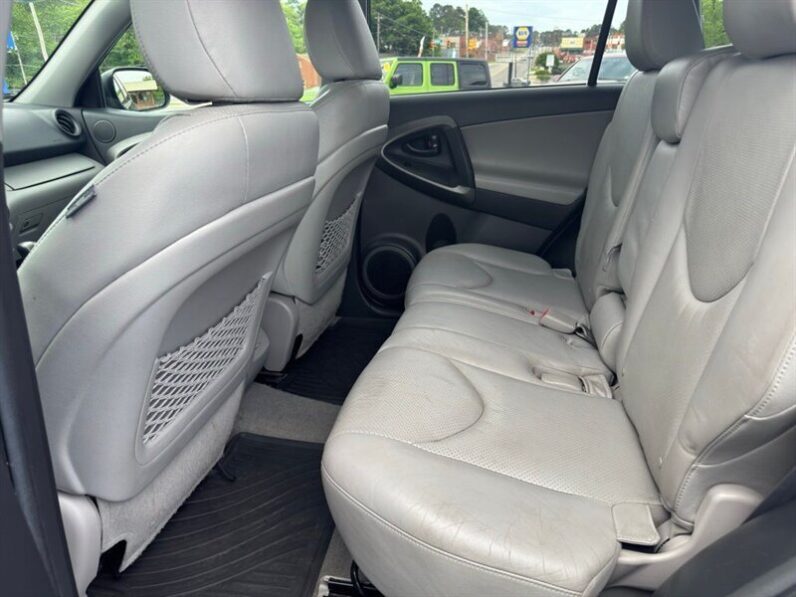 
								2011 Toyota RAV4 Limited full									