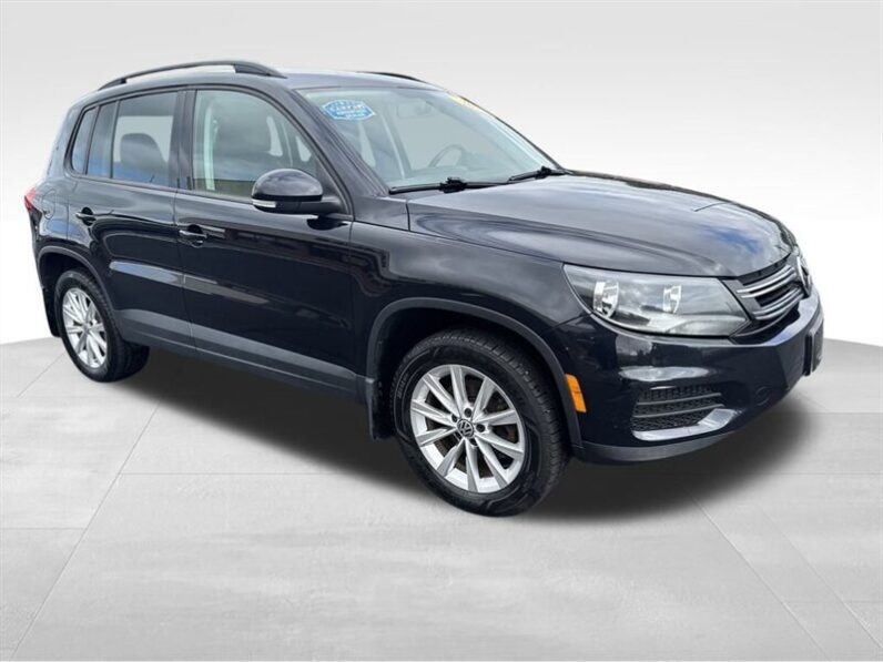 
								2015 Volkswagen Tiguan SE 4Motion full									