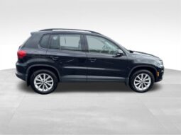 
										2015 Volkswagen Tiguan SE 4Motion full									