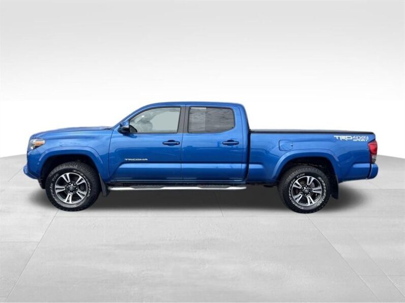 
								2016 Toyota Tacoma TRD Sport V6 full									