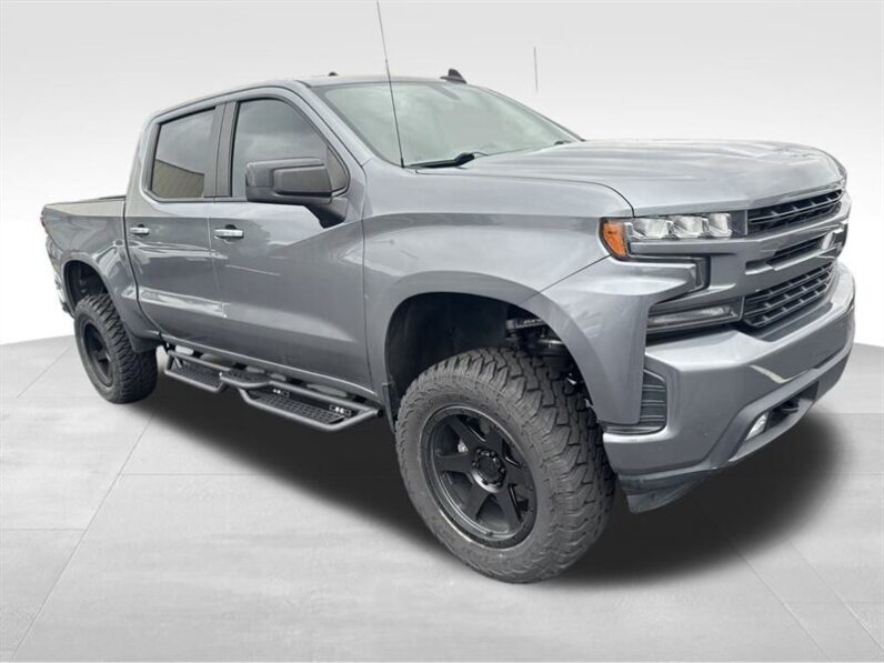 
								2019 Chevrolet Silverado 1500 RST full									