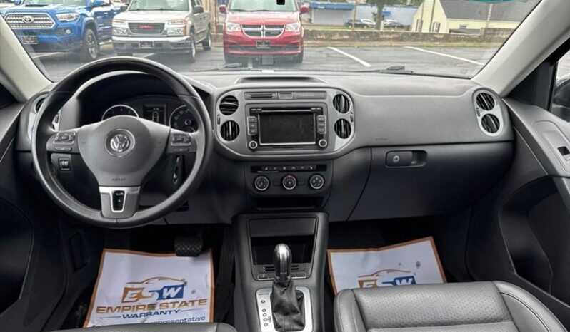 
								2015 Volkswagen Tiguan SE 4Motion full									