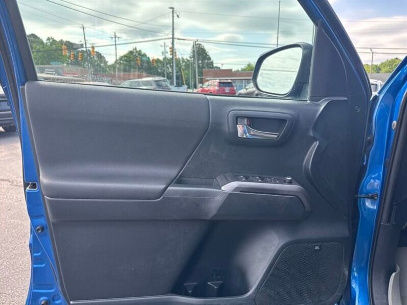 
								2016 Toyota Tacoma TRD Sport V6 full									