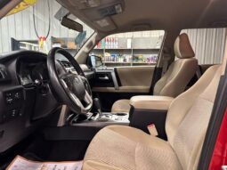 
										2014 Toyota 4Runner SR5 full									