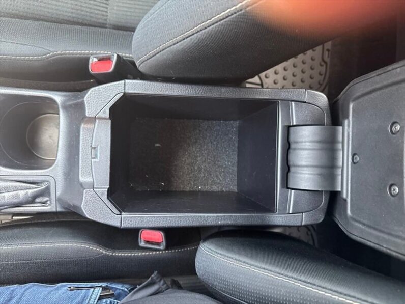 
								2014 Toyota RAV4 XLE full									