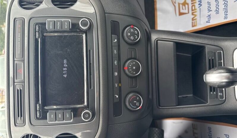 
								2015 Volkswagen Tiguan SE 4Motion full									