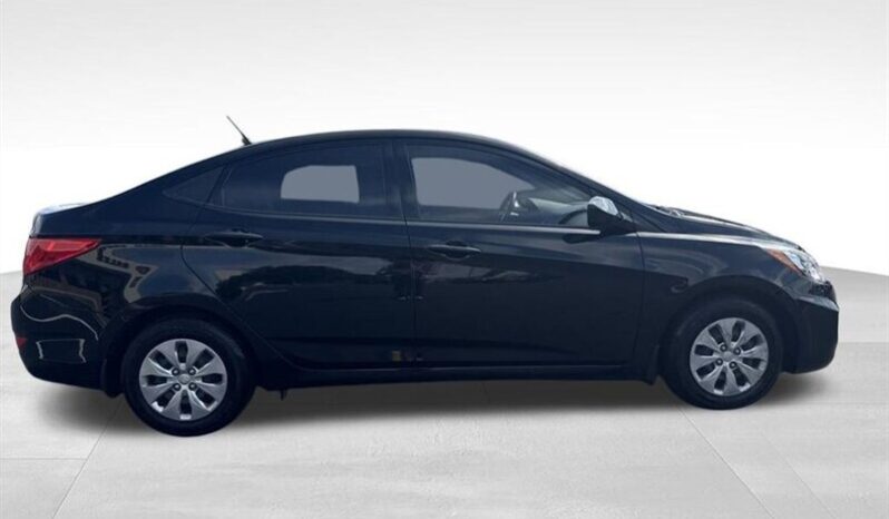 
								2017 Hyundai ACCENT SE full									