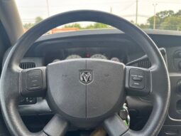 
										2005 Dodge Ram 1500 SLT full									