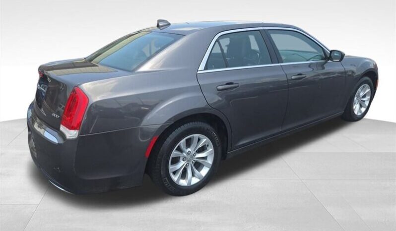 
								2015 Chrysler 300 Limited full									