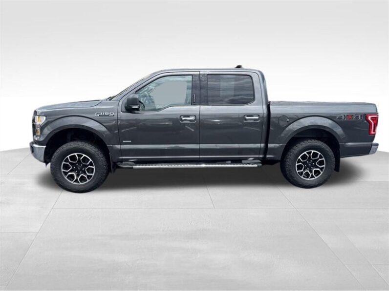
								2016 Ford F-150 XLT full									