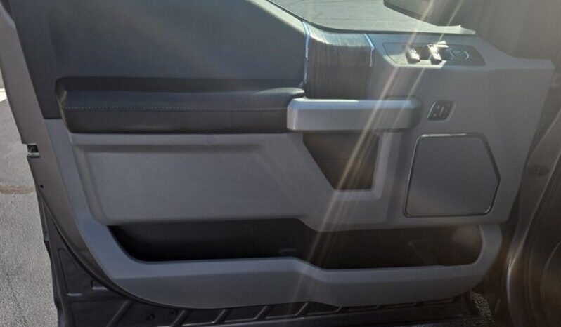 
								2018 Ford F-150 Lariat full									