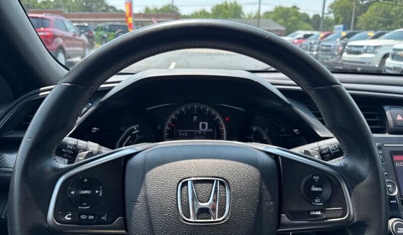 
								2017 Honda Civic Sport full									