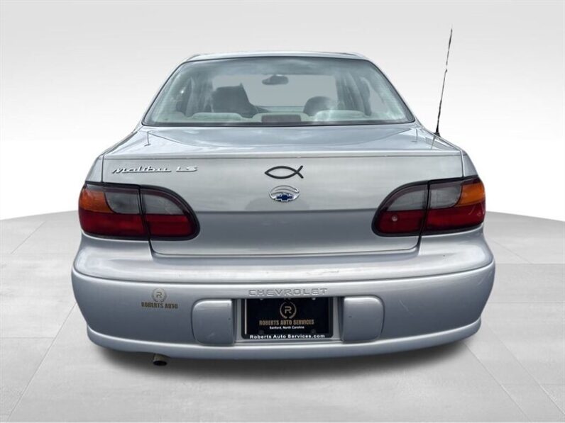 
								2000 Chevrolet Malibu LS full									