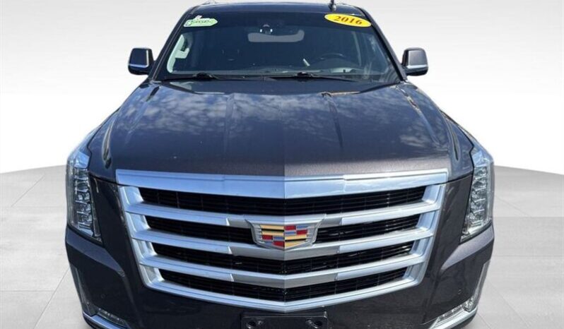 
								2016 Cadillac Escalade Luxury full									