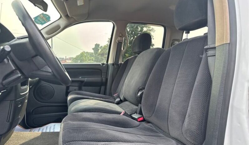 
								2005 Dodge Ram 1500 SLT full									