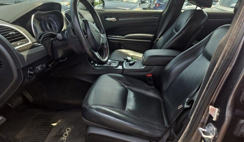 
								2015 Chrysler 300 Limited full									
