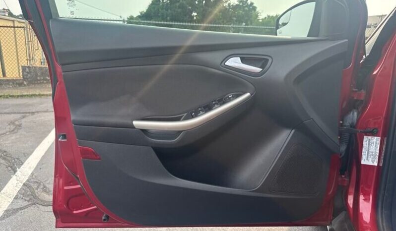 
								2012 Ford Focus SEL full									