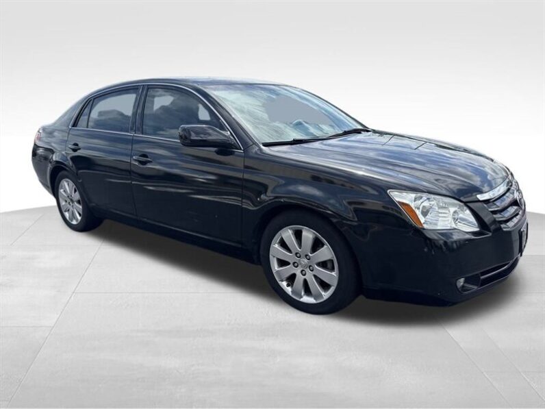 
								2006 Toyota Avalon XLS full									