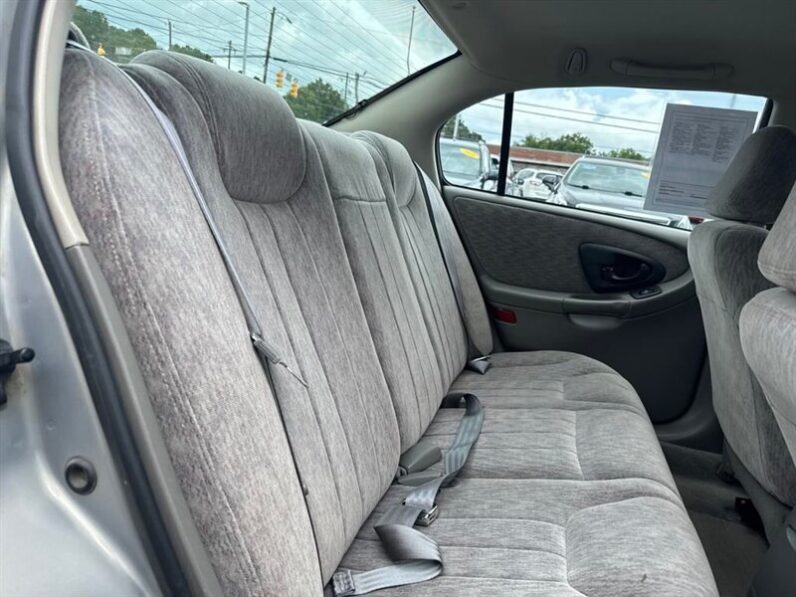 
								2000 Chevrolet Malibu LS full									