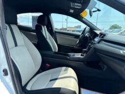 
										2017 Honda Civic Sport full									