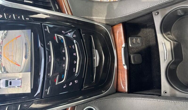 
								2016 Cadillac Escalade Luxury full									