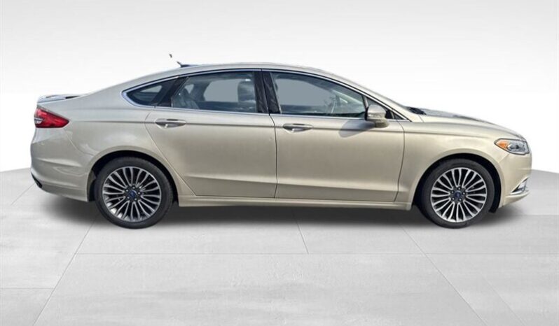 
								2017 Ford Fusion Titanium full									