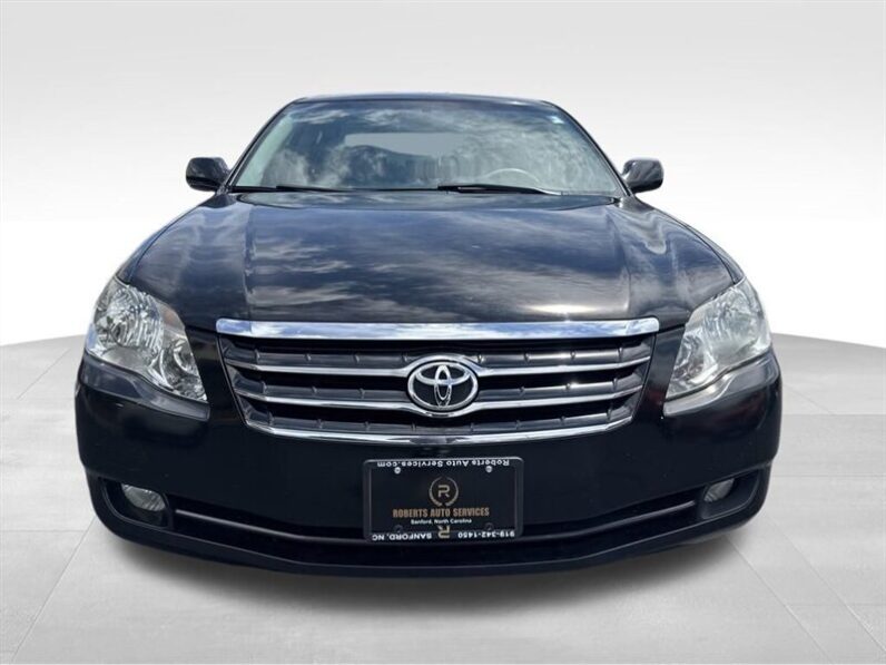
								2006 Toyota Avalon XLS full									