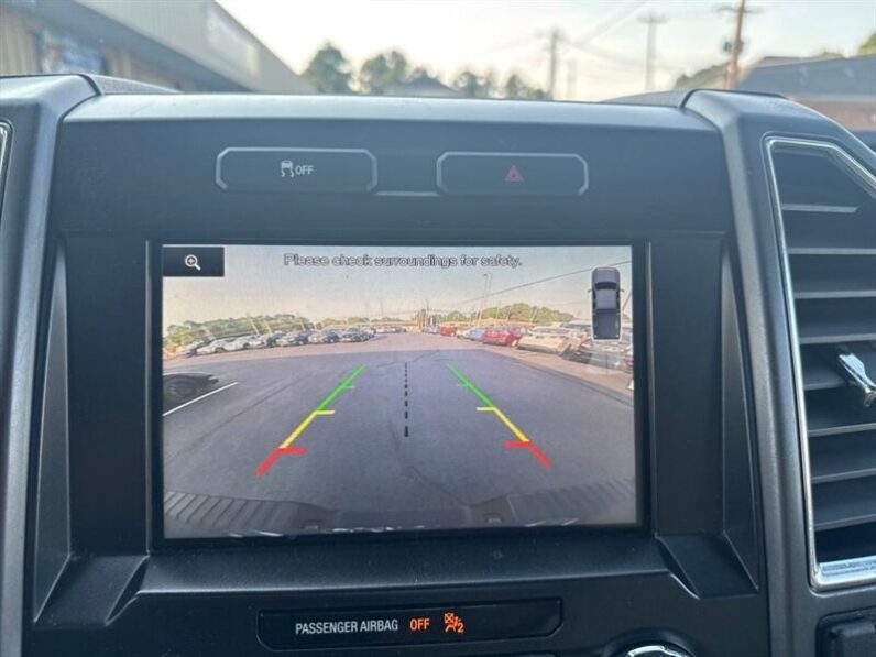 
								2015 Ford F-150 XLT full									