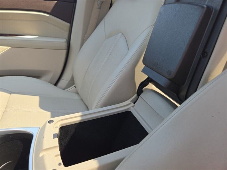
								2014 Cadillac SRX Performance full									