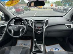 
										2014 Hyundai ELANTRA GT Base full									