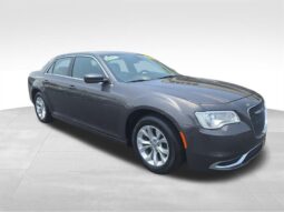 
										2015 Chrysler 300 Limited full									