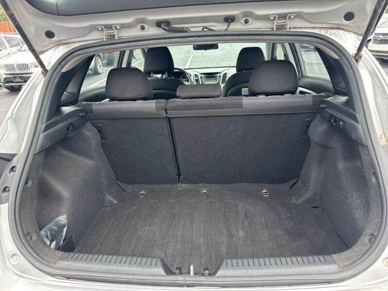 
								2014 Hyundai ELANTRA GT Base full									