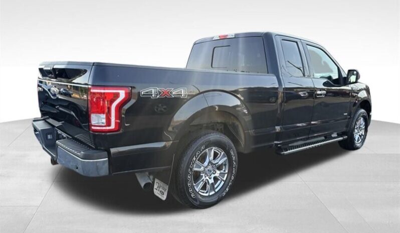 
								2015 Ford F-150 XLT full									