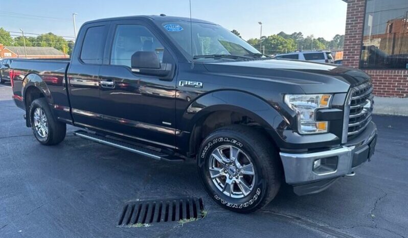 
								2015 Ford F-150 XLT full									