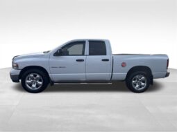 
										2005 Dodge Ram 1500 SLT full									