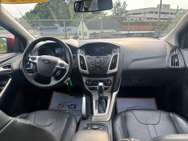 
								2012 Ford Focus SEL full									