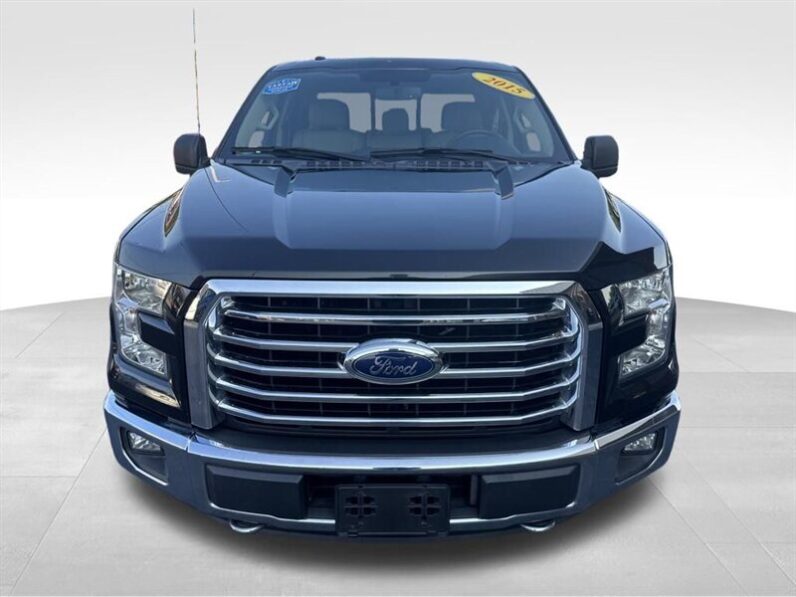 
								2015 Ford F-150 XLT full									