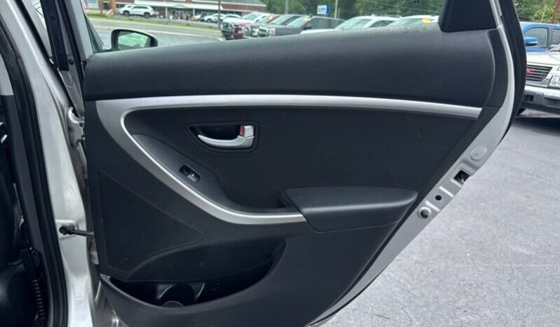 
								2014 Hyundai ELANTRA GT Base full									