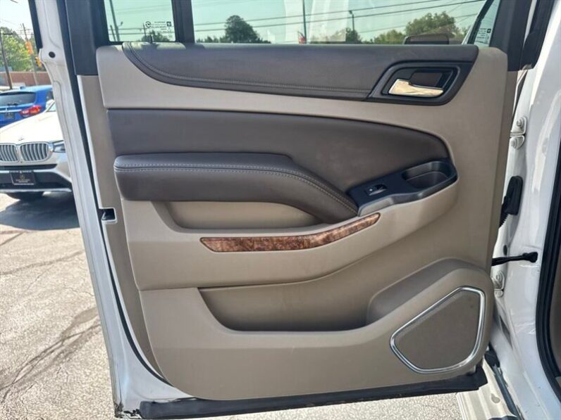 
								2016 Chevrolet Suburban LTZ full									