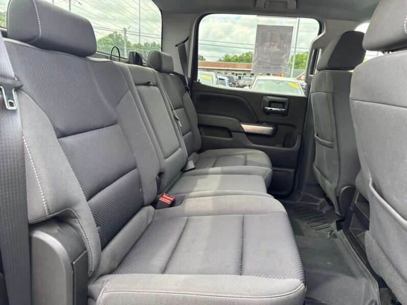 
								2018 Chevrolet Silverado 1500 LT LT1 full									