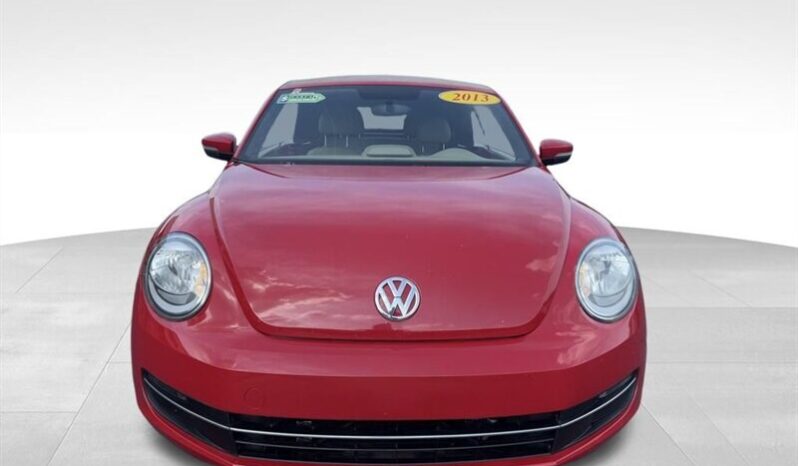 
								2013 Volkswagen Beetle Convertible 2.0 TDI full									