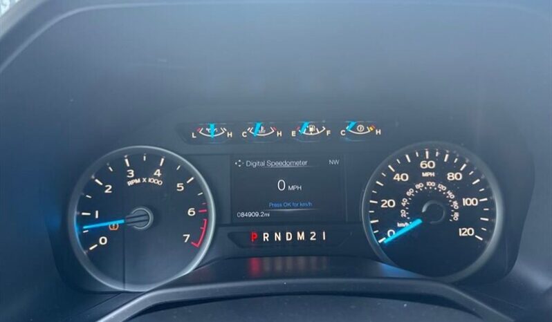
								2015 Ford F-150 XLT full									