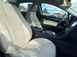 
										2017 Ford Fusion Titanium full									